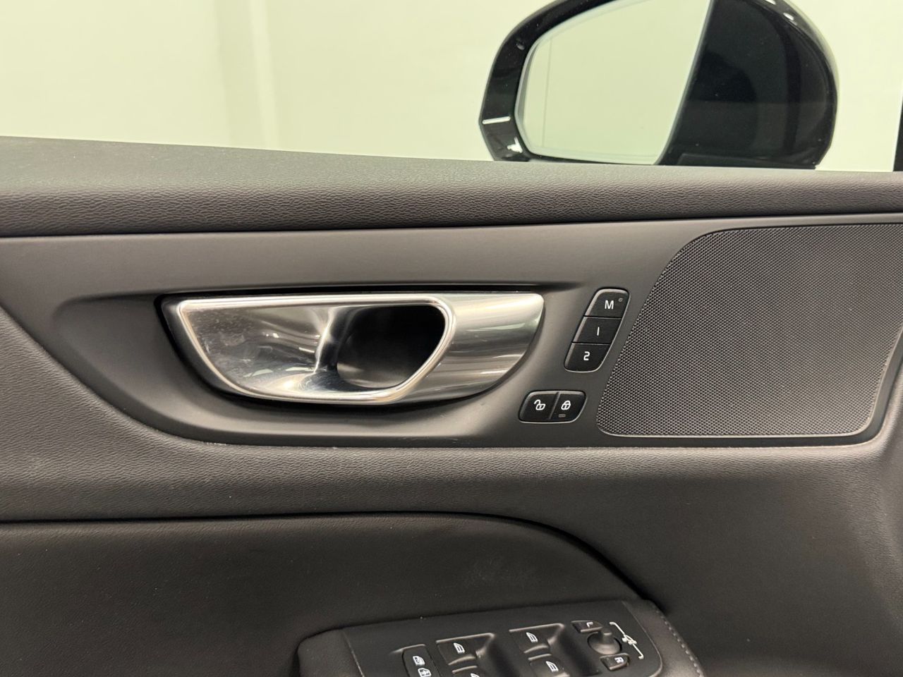 Volvo V60 PLUS DARK AUTO 2.0 B4 D miniatura 16