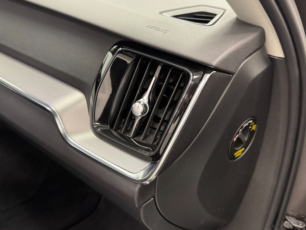 Volvo V60 PLUS DARK AUTO 2.0 B4 D miniatura 29