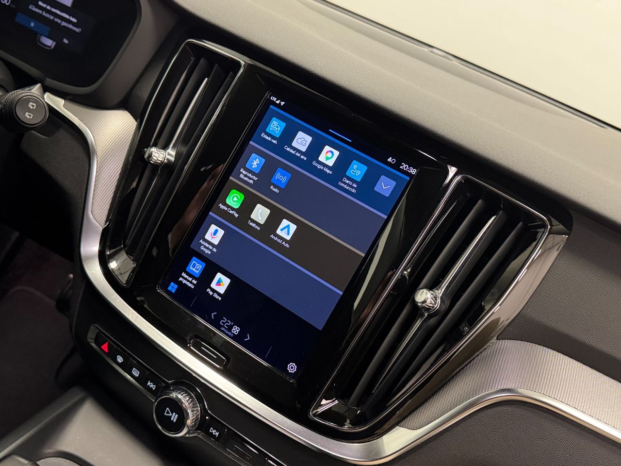 Volvo V60 PLUS DARK AUTO 2.0 B4 D miniatura 31