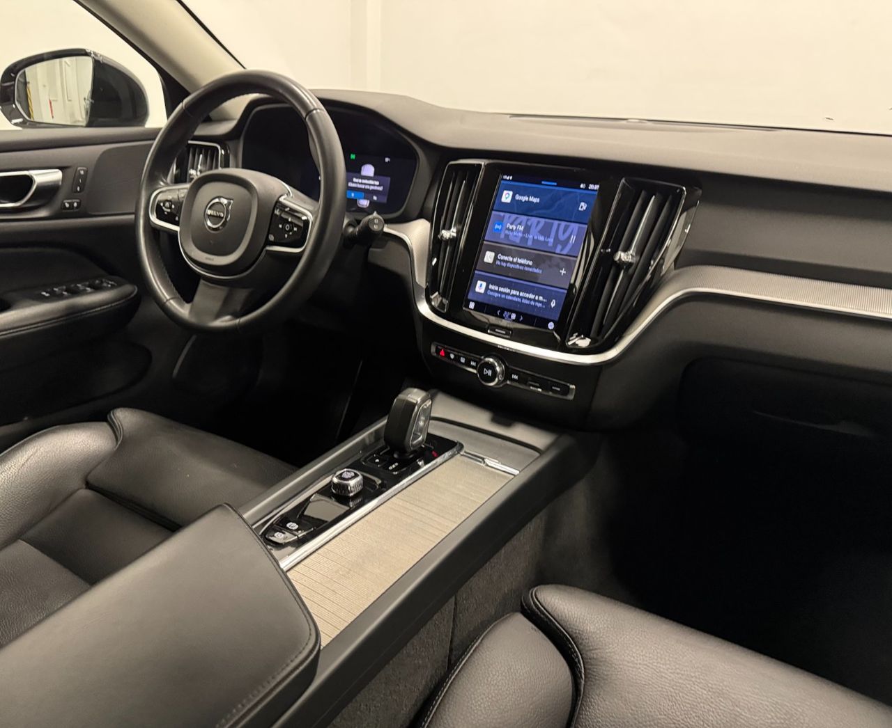 Volvo V60 PLUS DARK AUTO 2.0 B4 D foto 12