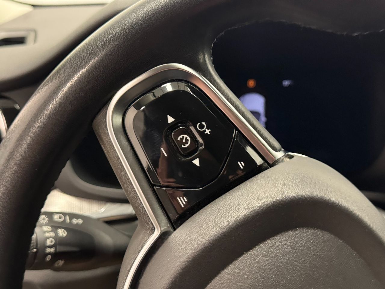 Volvo V60 PLUS DARK AUTO 2.0 B4 D foto 22