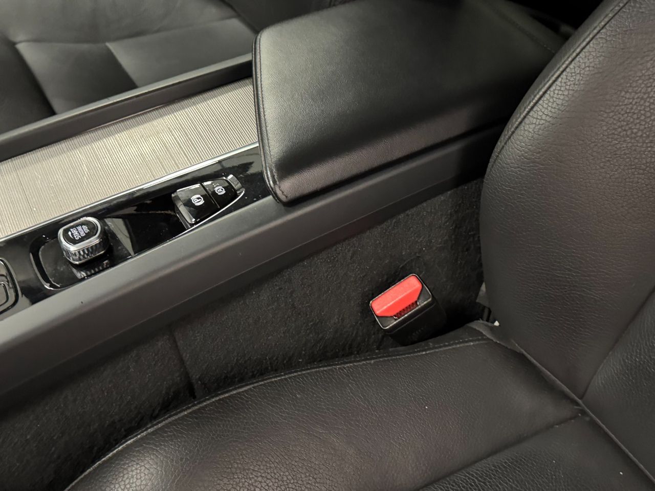 Volvo V60 PLUS DARK AUTO 2.0 B4 D foto 24