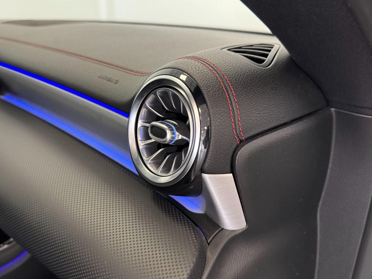 Mercedes CLA AMG 200D miniatura 29