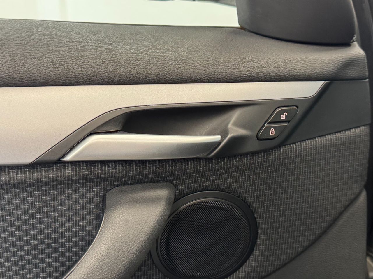 BMW X1 SDRIVE 18D  miniatura 17