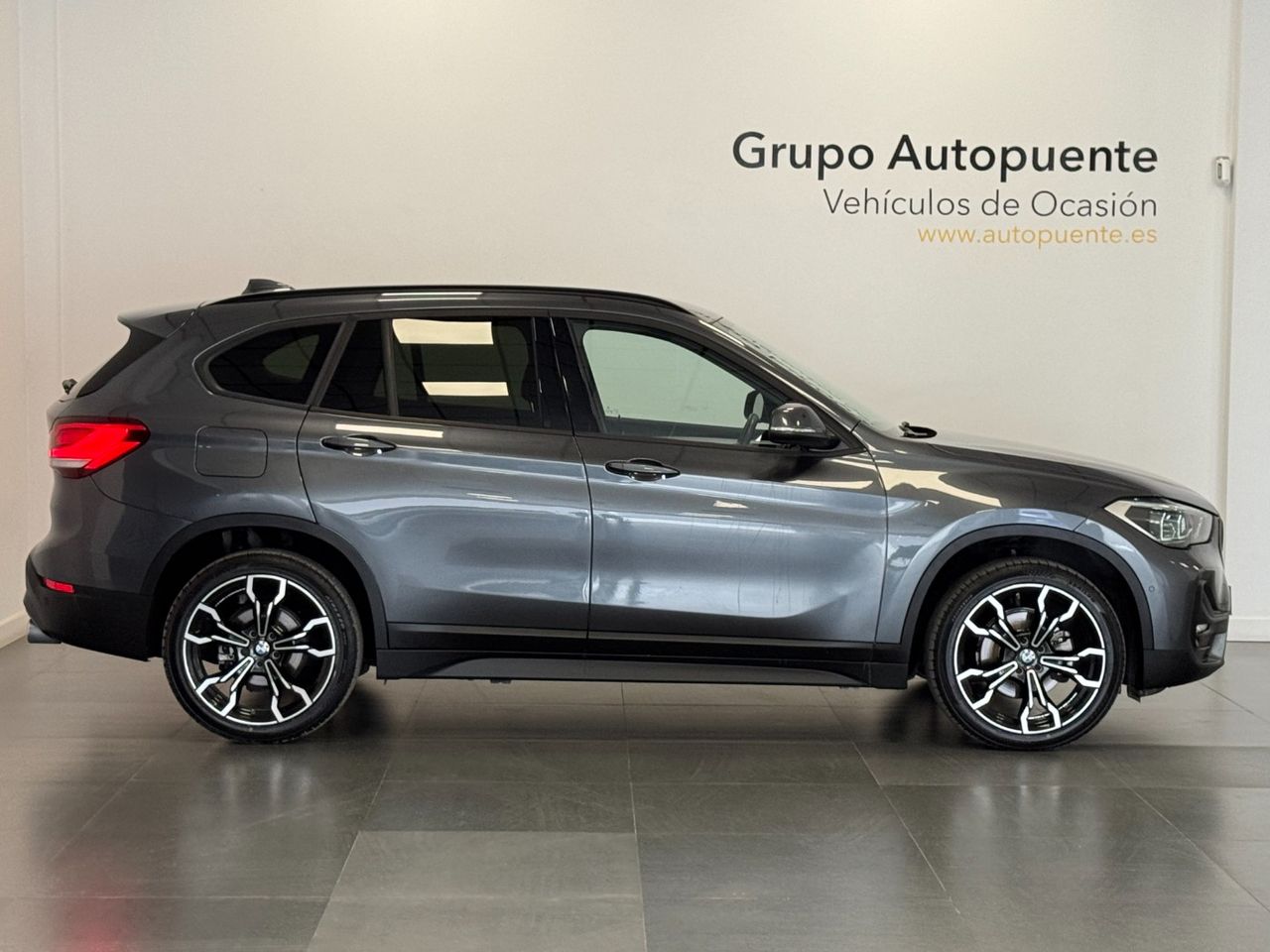 BMW X1 SDRIVE 18D  foto 3