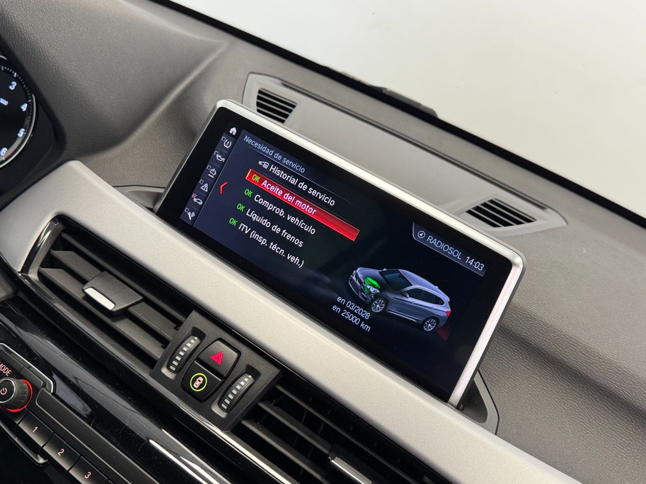 BMW X1 SDRIVE 18D  foto 31