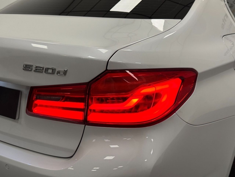 BMW Serie 5 520D  foto 44