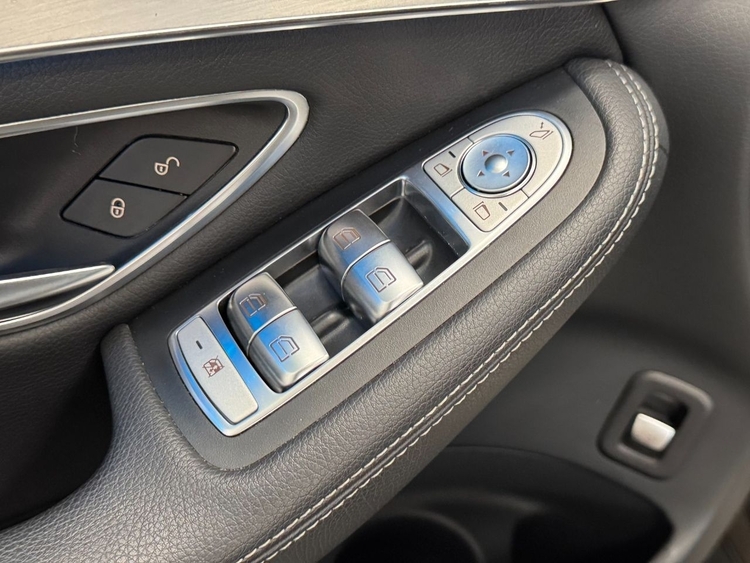 Mercedes Clase GLC AMG 220D 4MATIC  foto 16