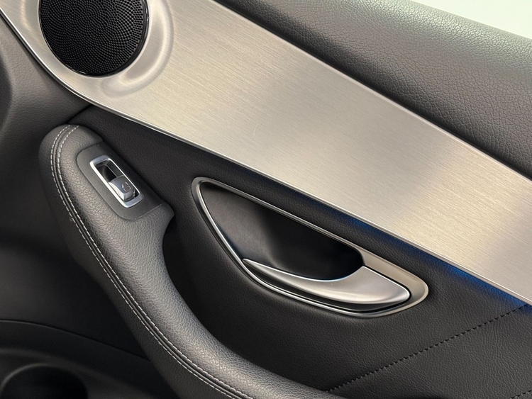 Mercedes Clase GLC AMG 220D 4MATIC  foto 30