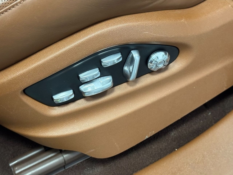 Porsche Cayenne CAYENNE E-HYBRID  foto 21