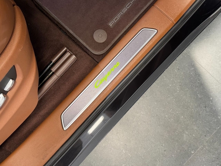 Porsche Cayenne CAYENNE E-HYBRID  foto 35