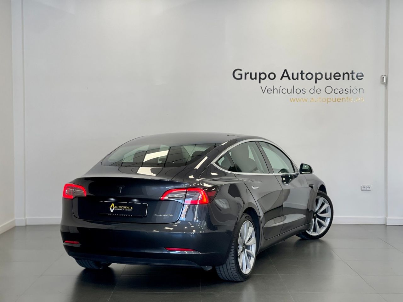 Tesla Model 3 GRAN AUTONOMIA DUAL MOTOR AWD foto 4
