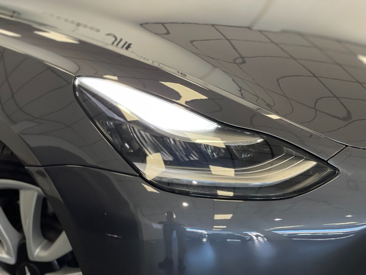 Tesla Model 3 GRAN AUTONOMIA DUAL MOTOR AWD foto 40