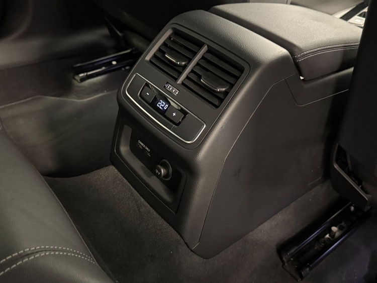 Audi A5 35TDI BLACK LINE S-TRONIC foto 44