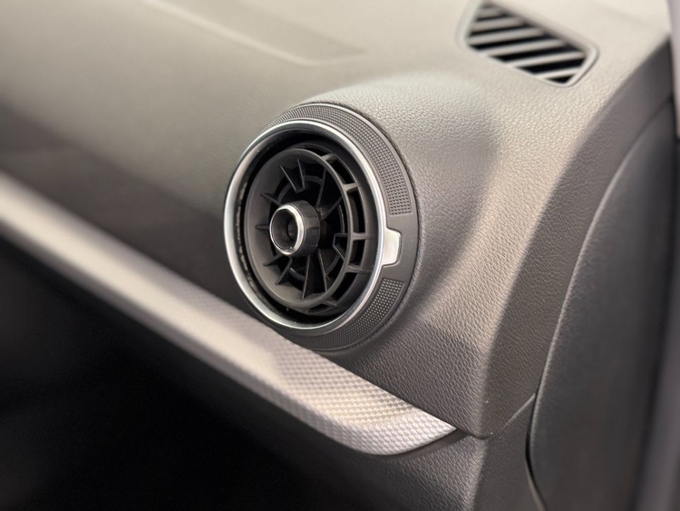 Audi Q2 ADVANCED 30TDI S-TRONIC foto 31