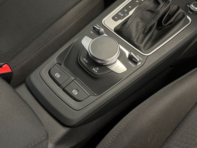 Audi Q2 ADVANCED 30TDI S-TRONIC foto 40