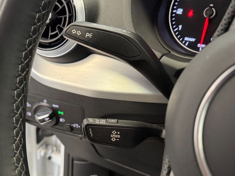 Audi Q2 S-LINE 35TFSI S-TRONIC foto 23