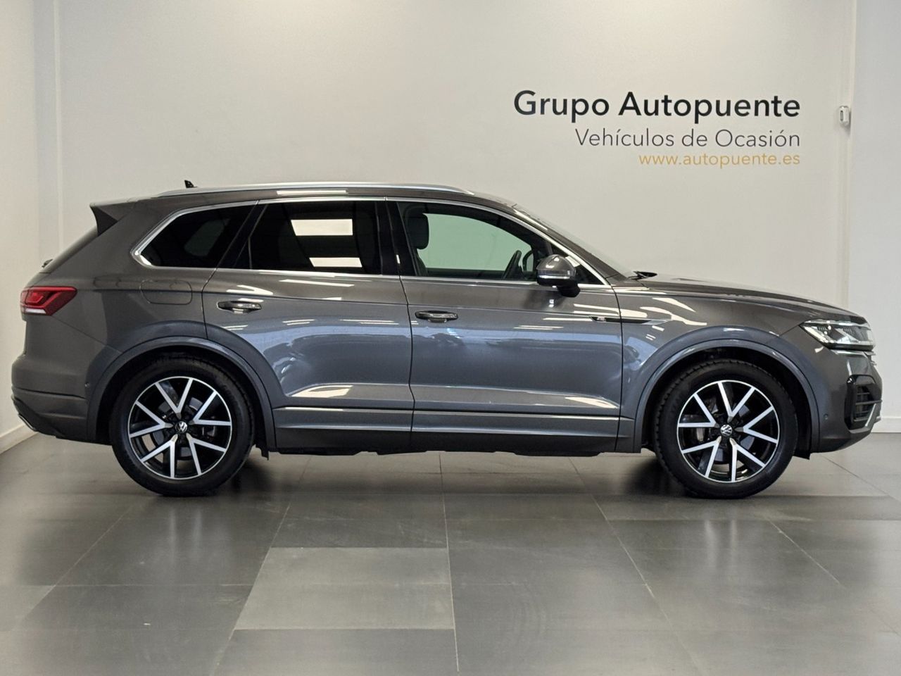Volkswagen Touareg PREMIUM ELEGANCE  3.0 V6 TIP 4MOTION miniatura 3