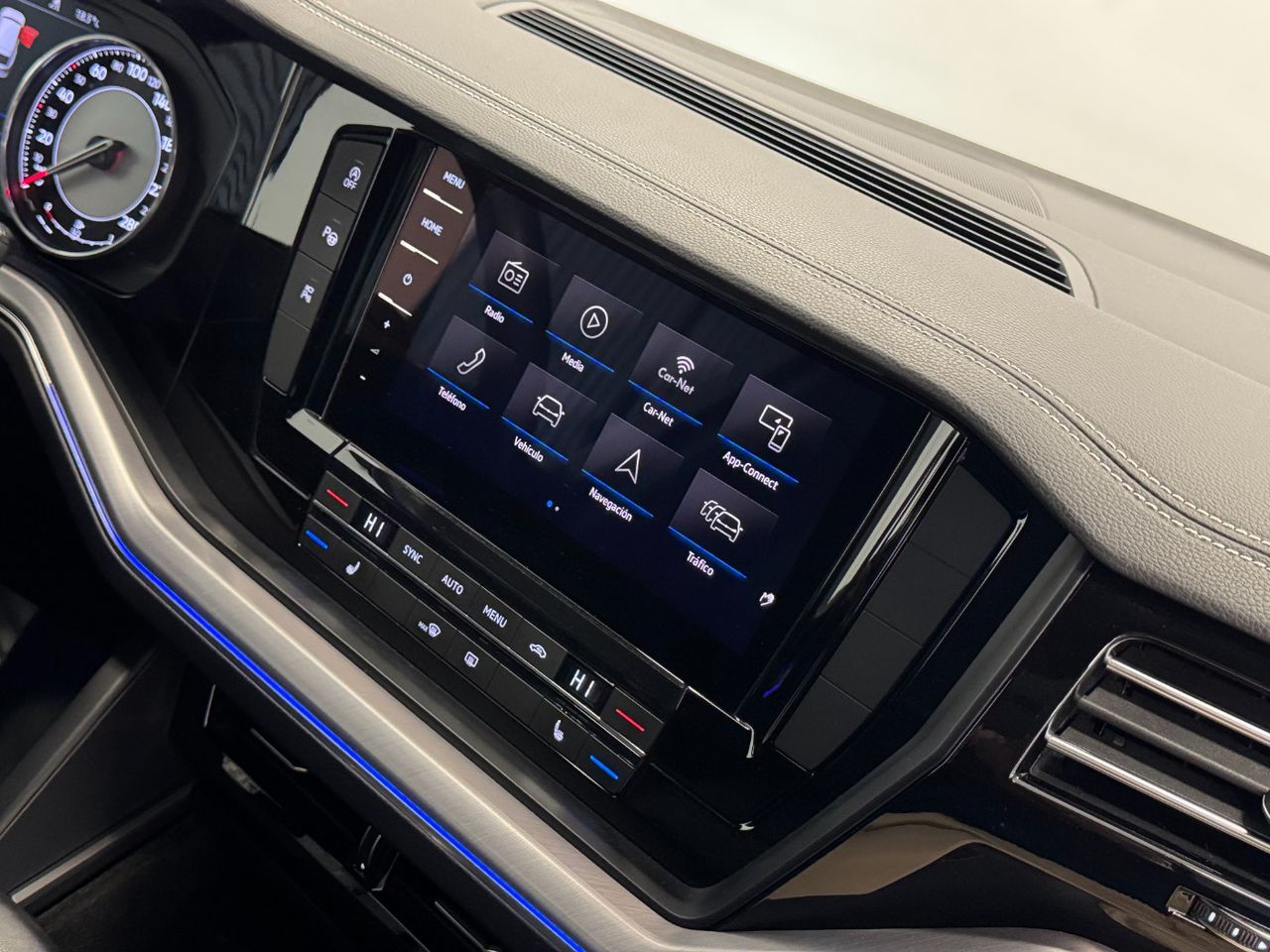 Volkswagen Touareg PREMIUM ELEGANCE  3.0 V6 TIP 4MOTION miniatura 34