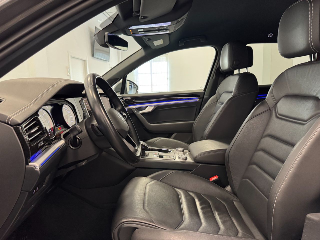 Volkswagen Touareg PREMIUM ELEGANCE  3.0 V6 TIP 4MOTION foto 15