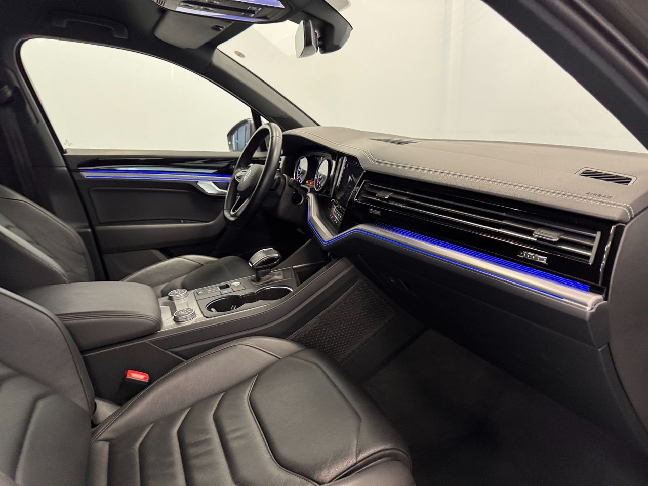 Volkswagen Touareg PREMIUM ELEGANCE  3.0 V6 TIP 4MOTION foto 28