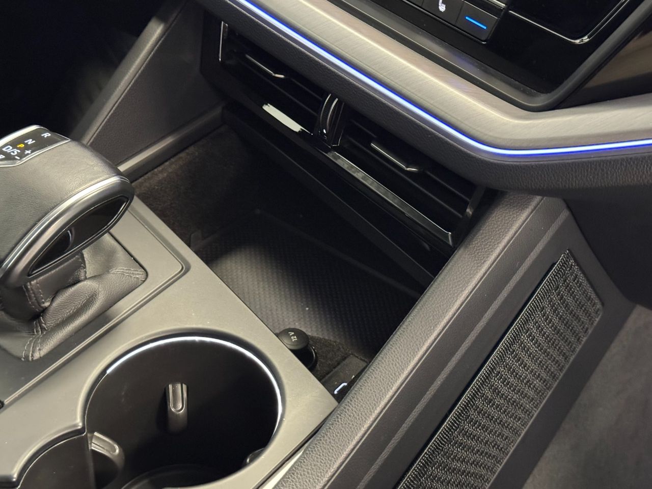 Volkswagen Touareg PREMIUM ELEGANCE  3.0 V6 TIP 4MOTION foto 38