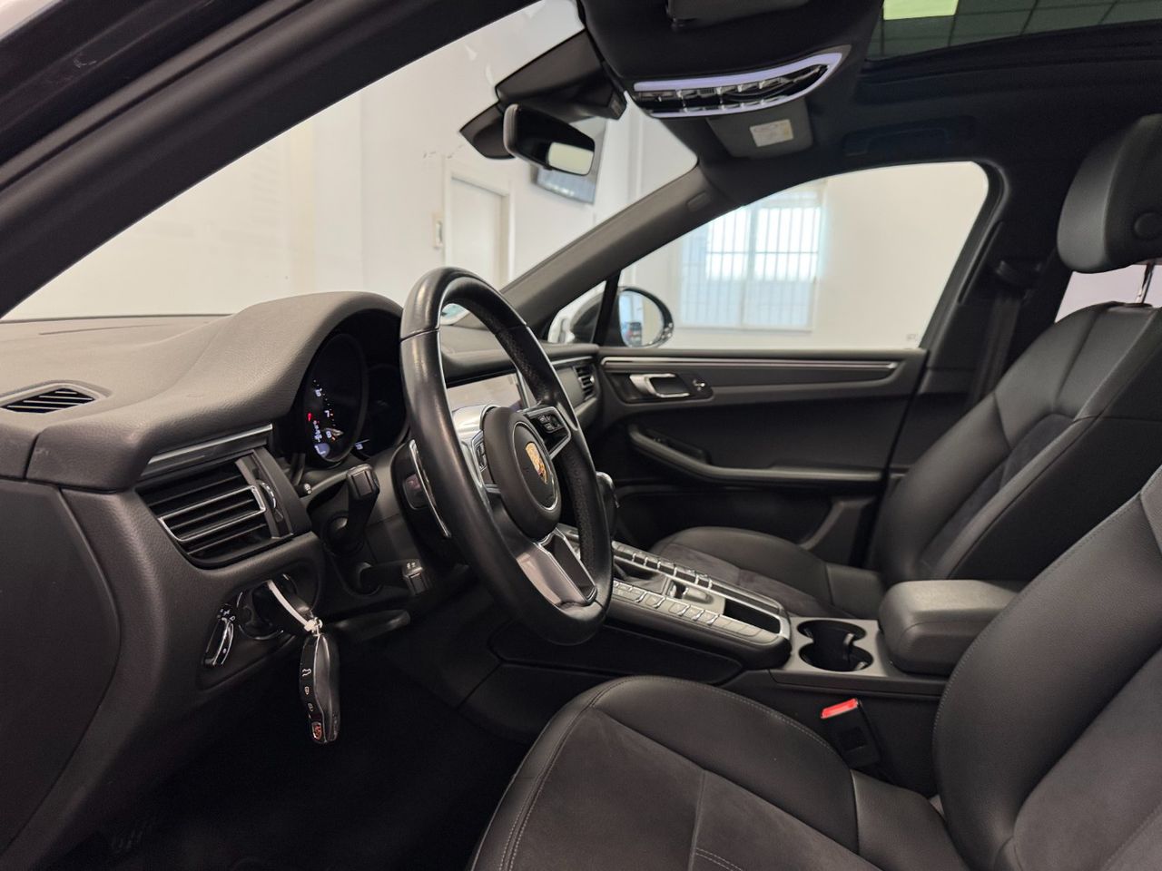 Porsche Macan MACAN miniatura 15