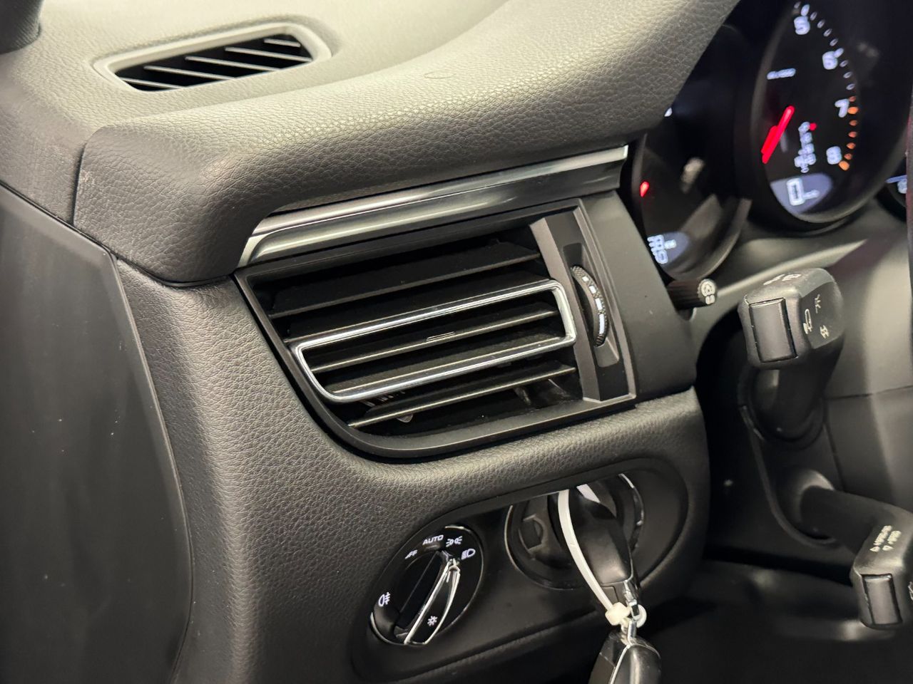 Porsche Macan MACAN miniatura 17