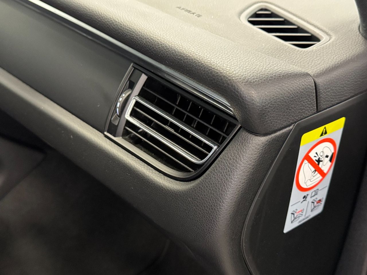 Porsche Macan MACAN miniatura 29