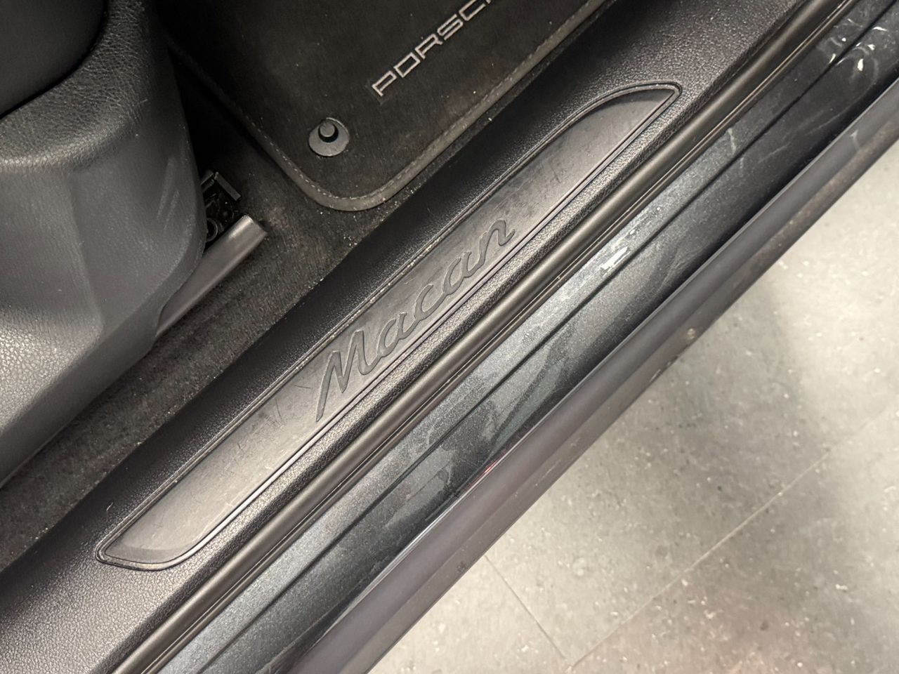 Porsche Macan MACAN miniatura 30