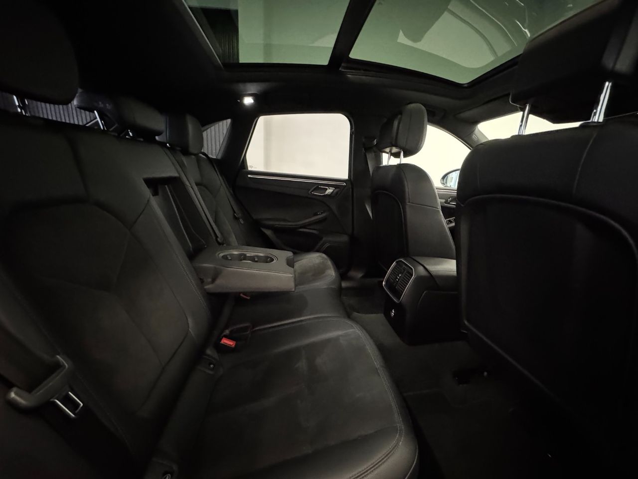 Porsche Macan MACAN miniatura 42