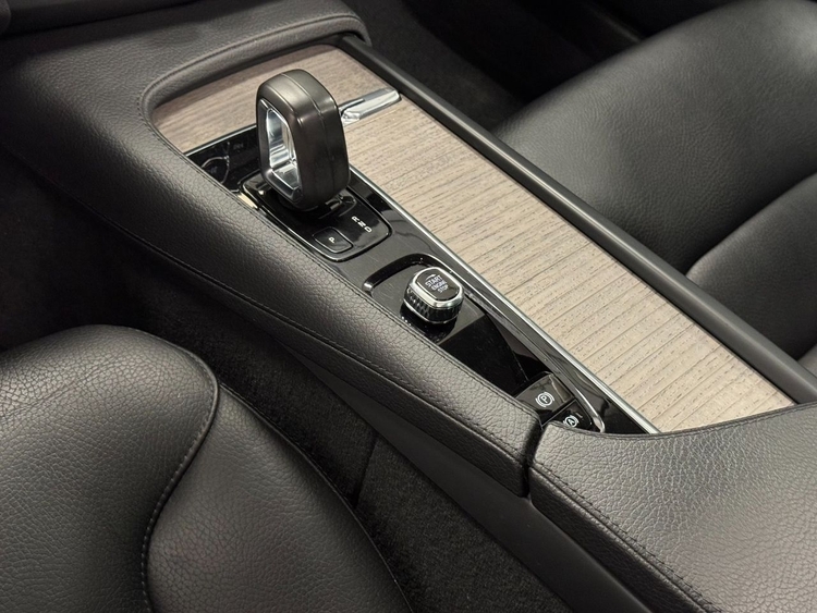 Volvo V90 CROSS COUNTRY 2.0 B4 AWD AUTO foto 24