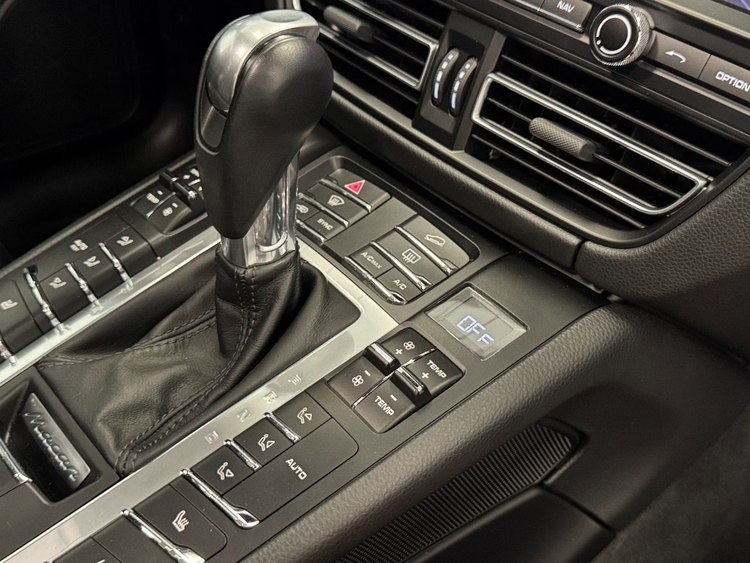 Porsche Macan MACAN foto 36