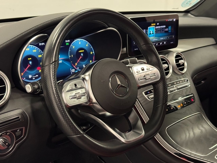 Mercedes Clase GLC GLC 300D AMG 4 MATIC foto 19