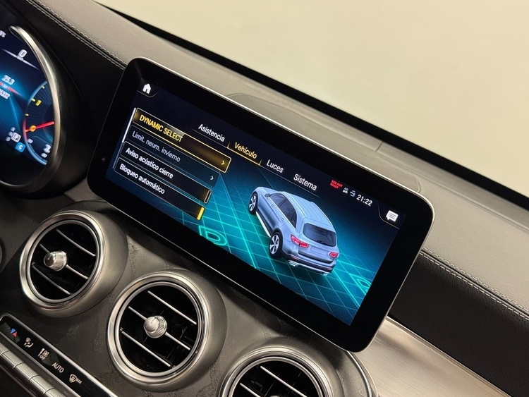 Mercedes Clase GLC GLC 300D AMG 4 MATIC foto 38