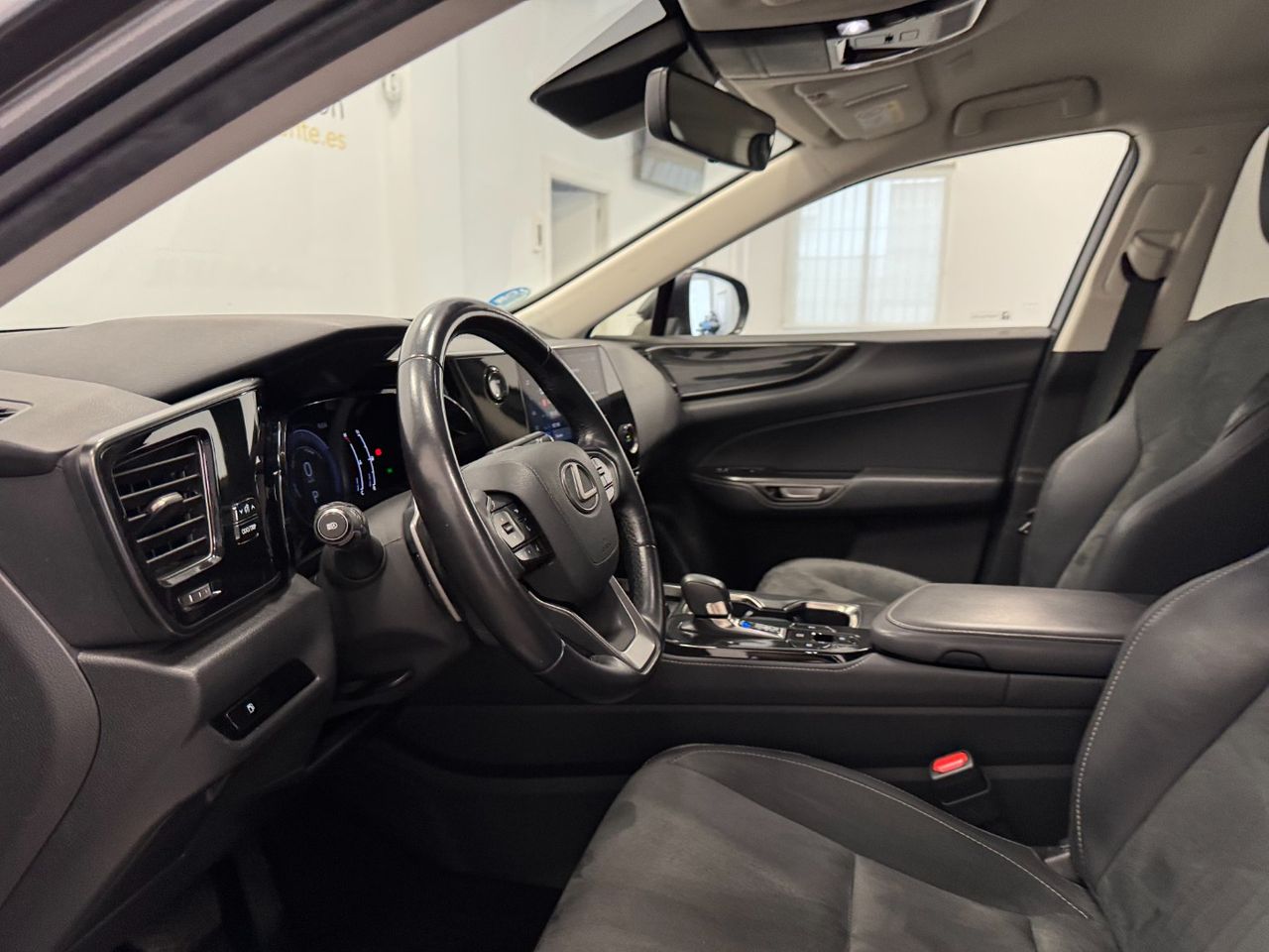 Lexus NX 350H BUSINESS CITY foto 15