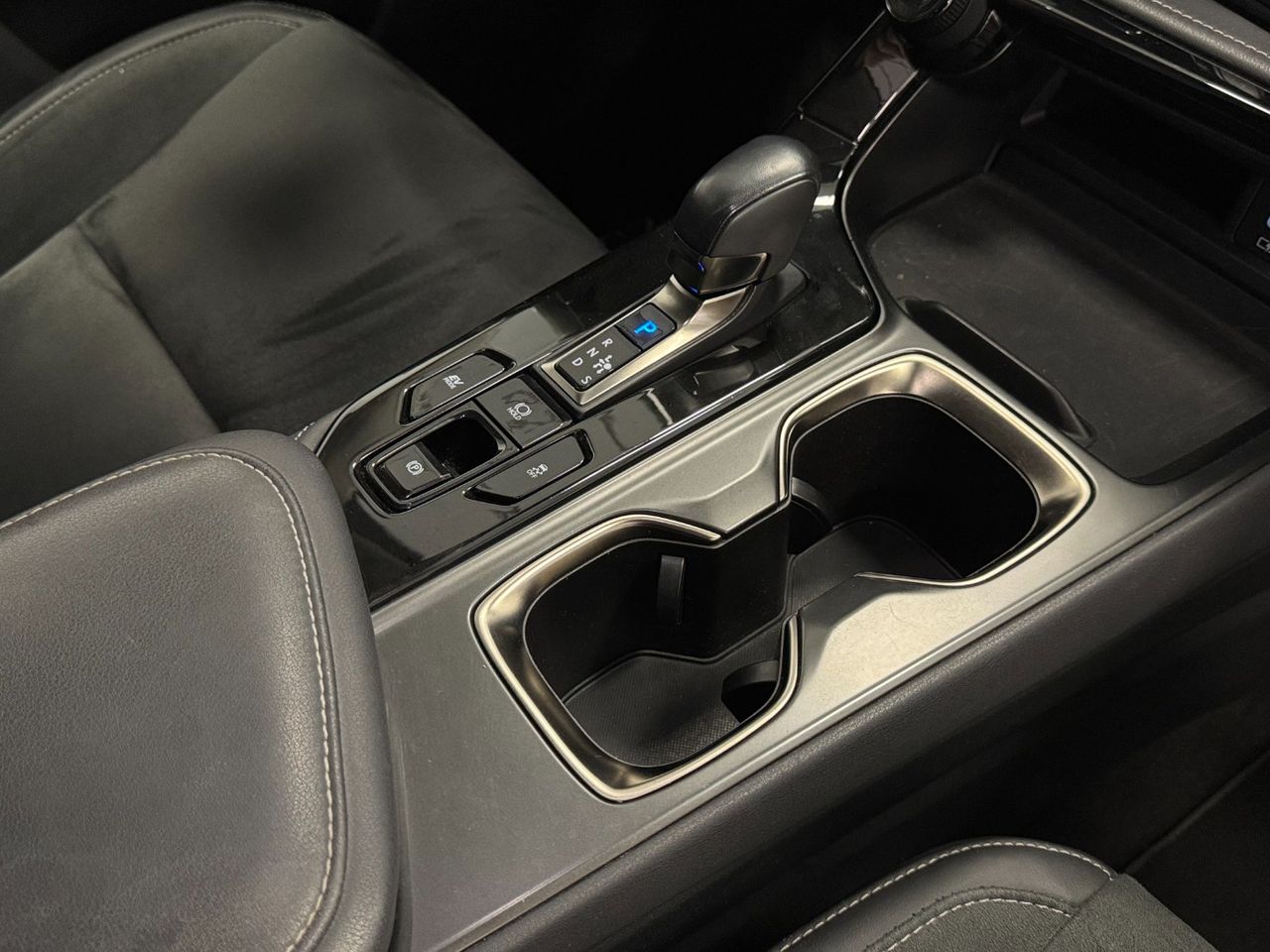 Lexus NX 350H BUSINESS CITY foto 33