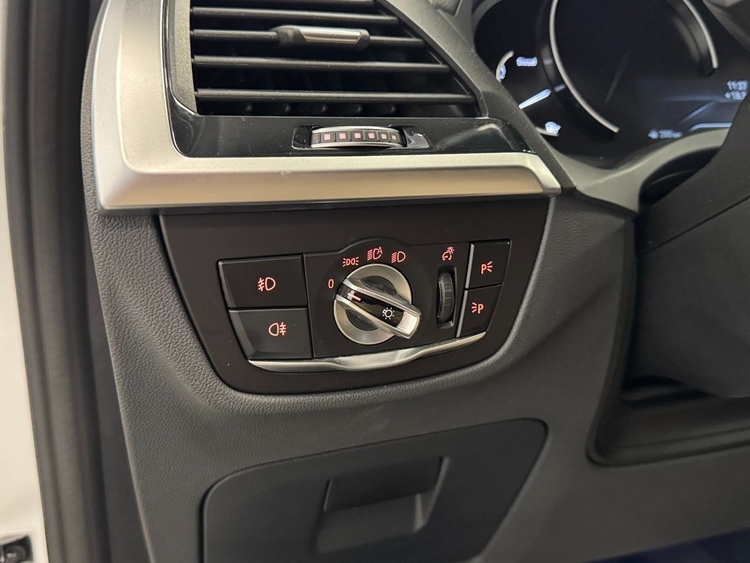 BMW X3 XDRIVE 20D foto 17