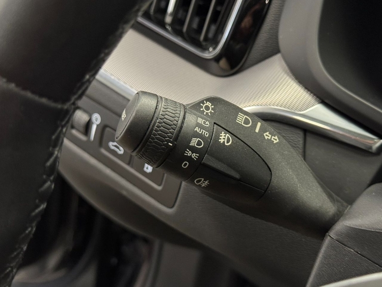 Volvo XC60 RECHARGE R-DESIGN AUTO foto 22