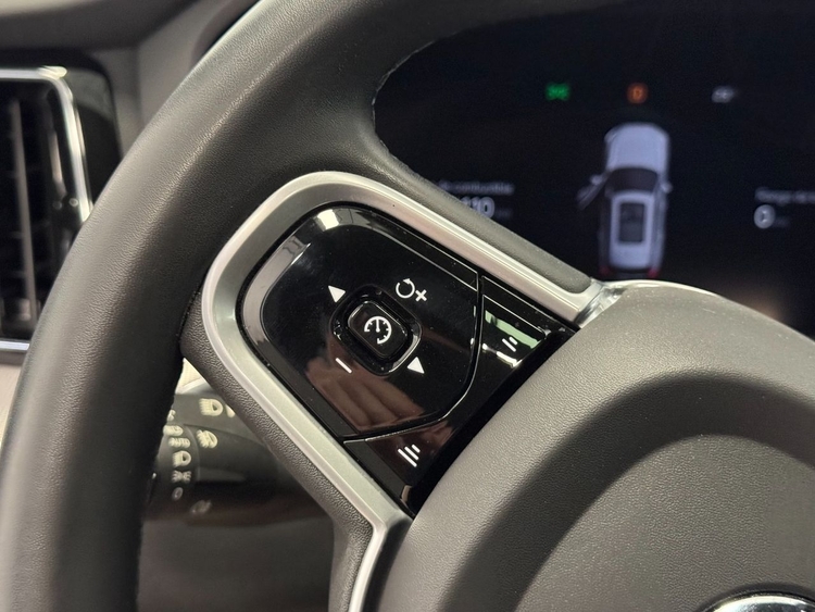 Volvo XC60 RECHARGE R-DESIGN AUTO foto 24