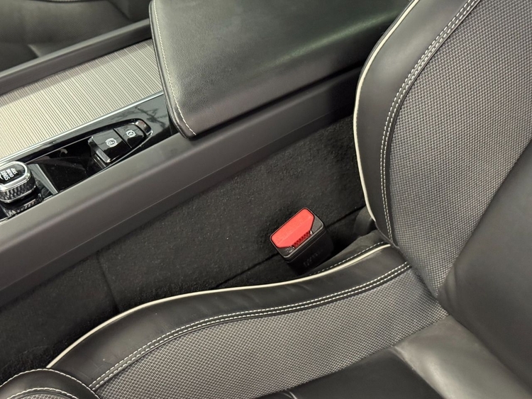 Volvo XC60 RECHARGE R-DESIGN AUTO foto 26