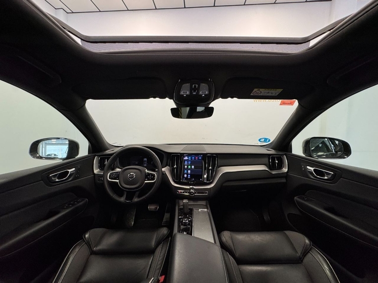 Volvo XC60 RECHARGE R-DESIGN AUTO foto 28