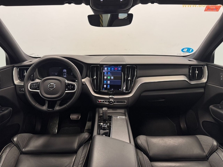 Volvo XC60 RECHARGE R-DESIGN AUTO foto 10
