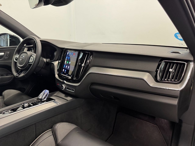 Volvo XC60 T6 RECHARGE PLUS DARK AUTO foto 13
