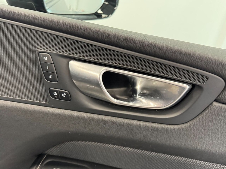 Volvo XC60 T6 RECHARGE PLUS DARK AUTO foto 28