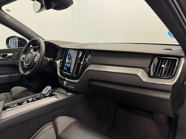 Volvo XC60 T6 RECHARGE PLUS DARK AUTO foto 30