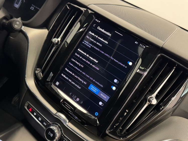 Volvo XC60 T6 RECHARGE PLUS DARK AUTO foto 33