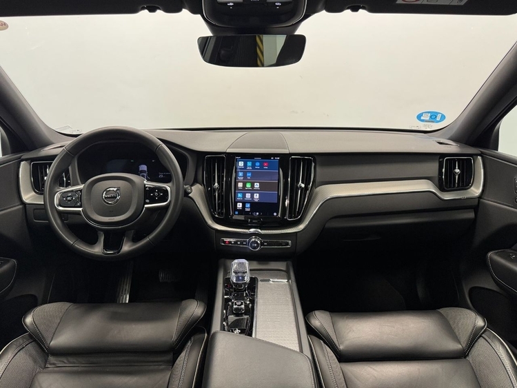 Volvo XC60 T6 RECHARGE PLUS DARK AUTO foto 10