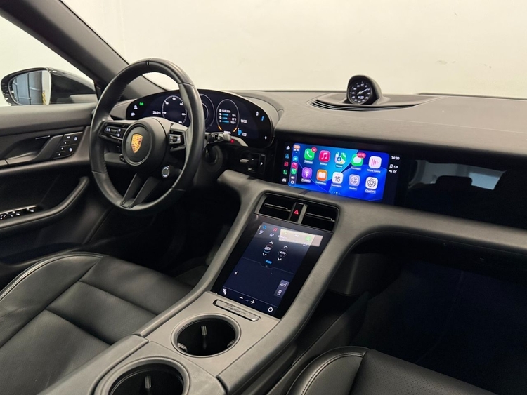 Porsche Taycan TAYCAN foto 12