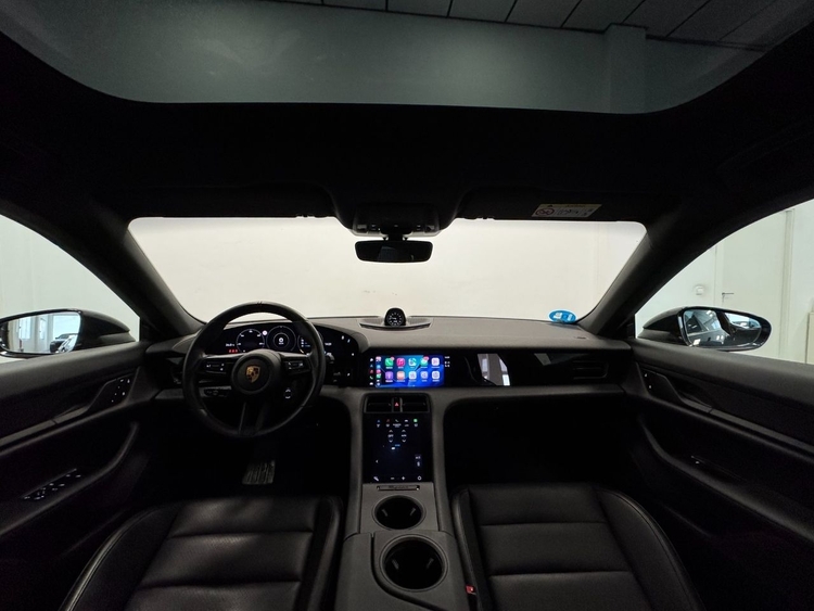 Porsche Taycan TAYCAN foto 26
